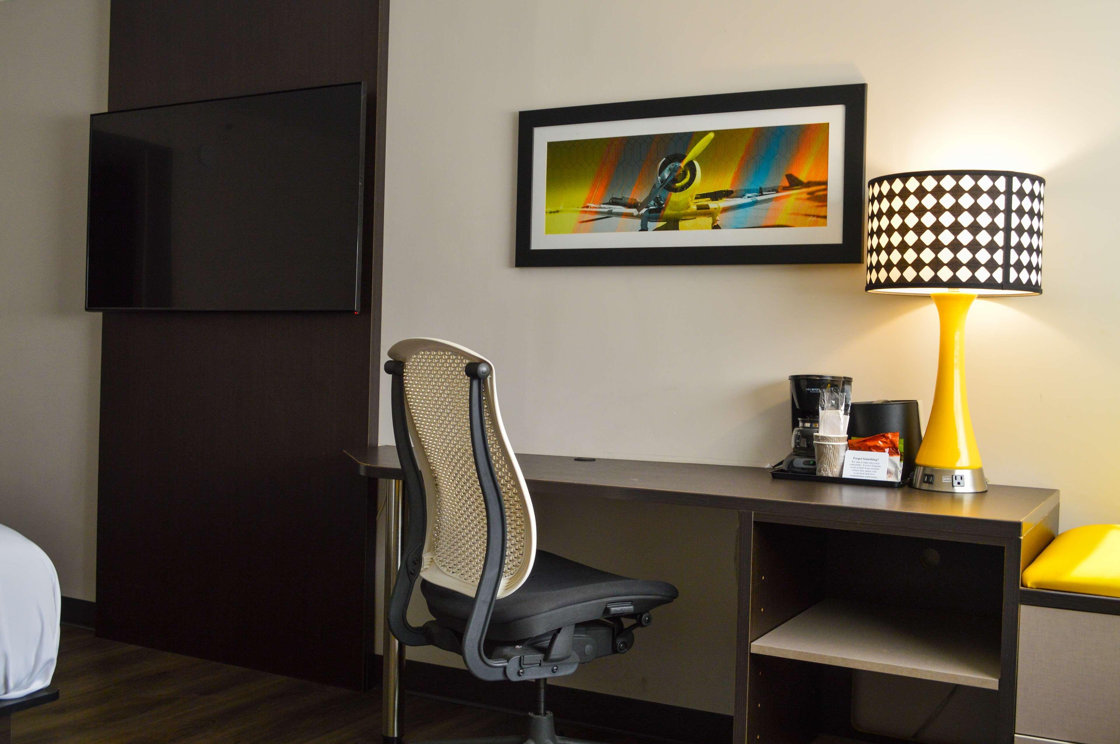 Best Western Plus Aston Hall Hotel Екстериор снимка